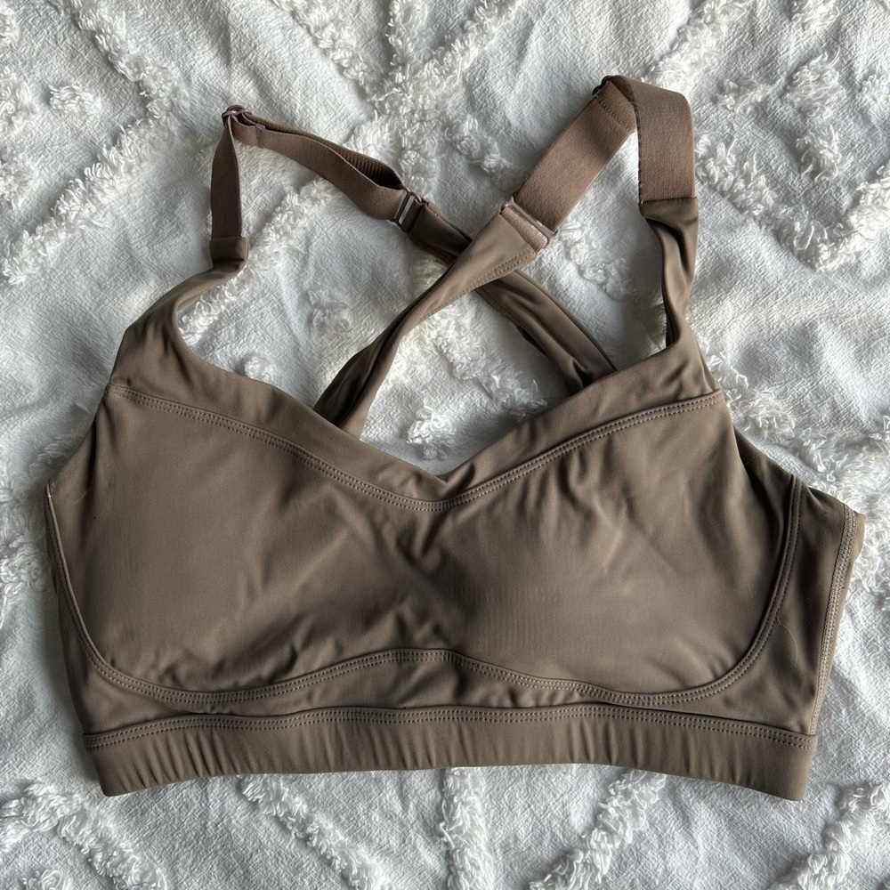 Halara sports bra